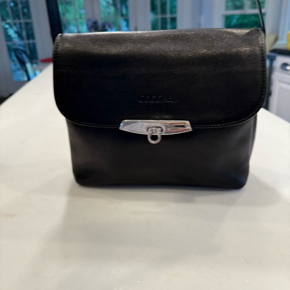 GODDAR Women’s European Black Leather Crossbody W/ Silver Accents - Picture 2 of 16